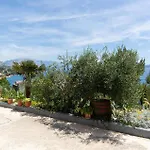 Stunning In Appartement Omiš